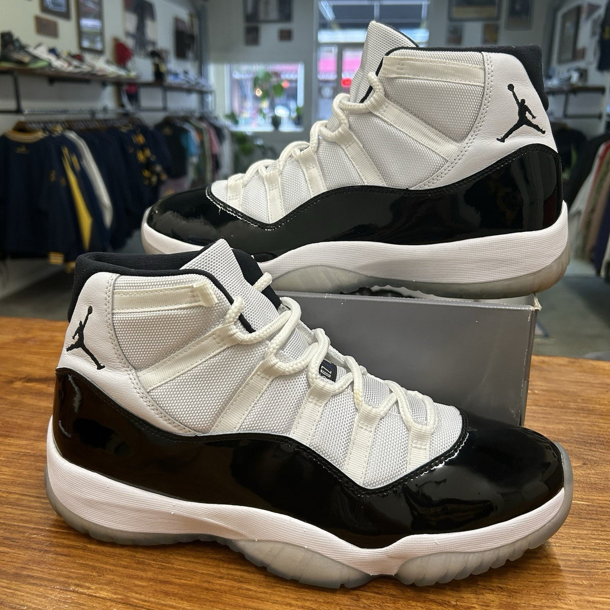Size 12 - Jordan 11 Retro High Concord Lightly Worn