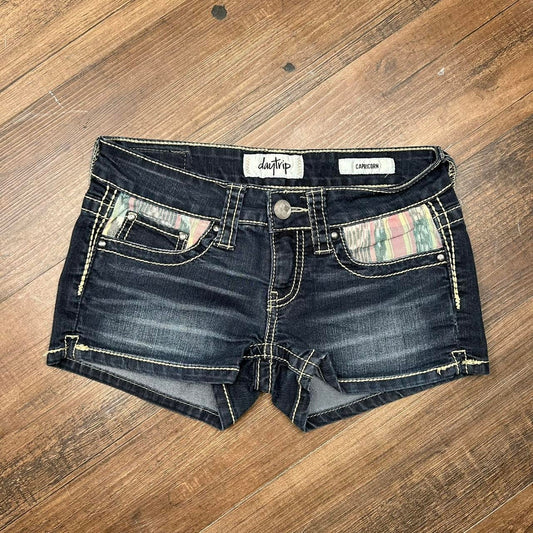 2000s y2k Daytrip Aztec Pocket Print Jean Shorts