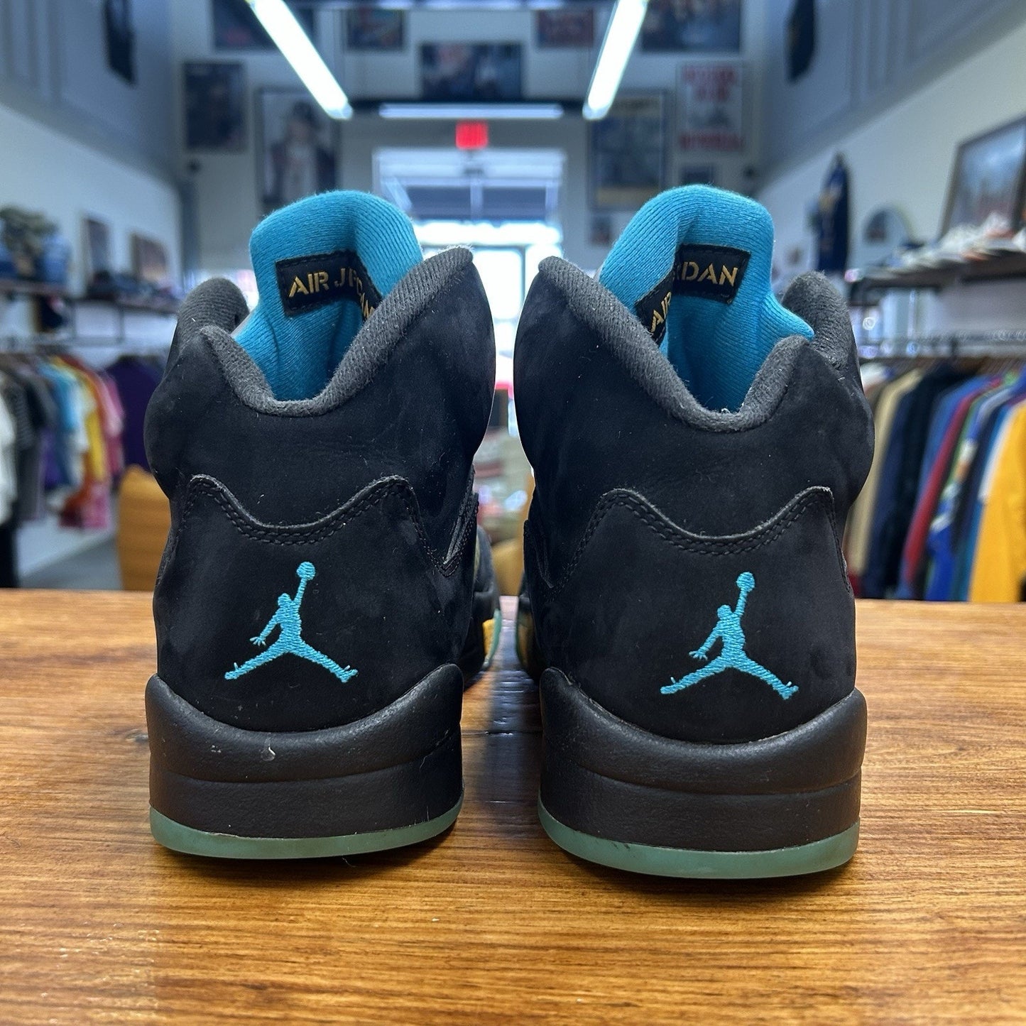 Size 10 - Jordan 5 Retro Aqua