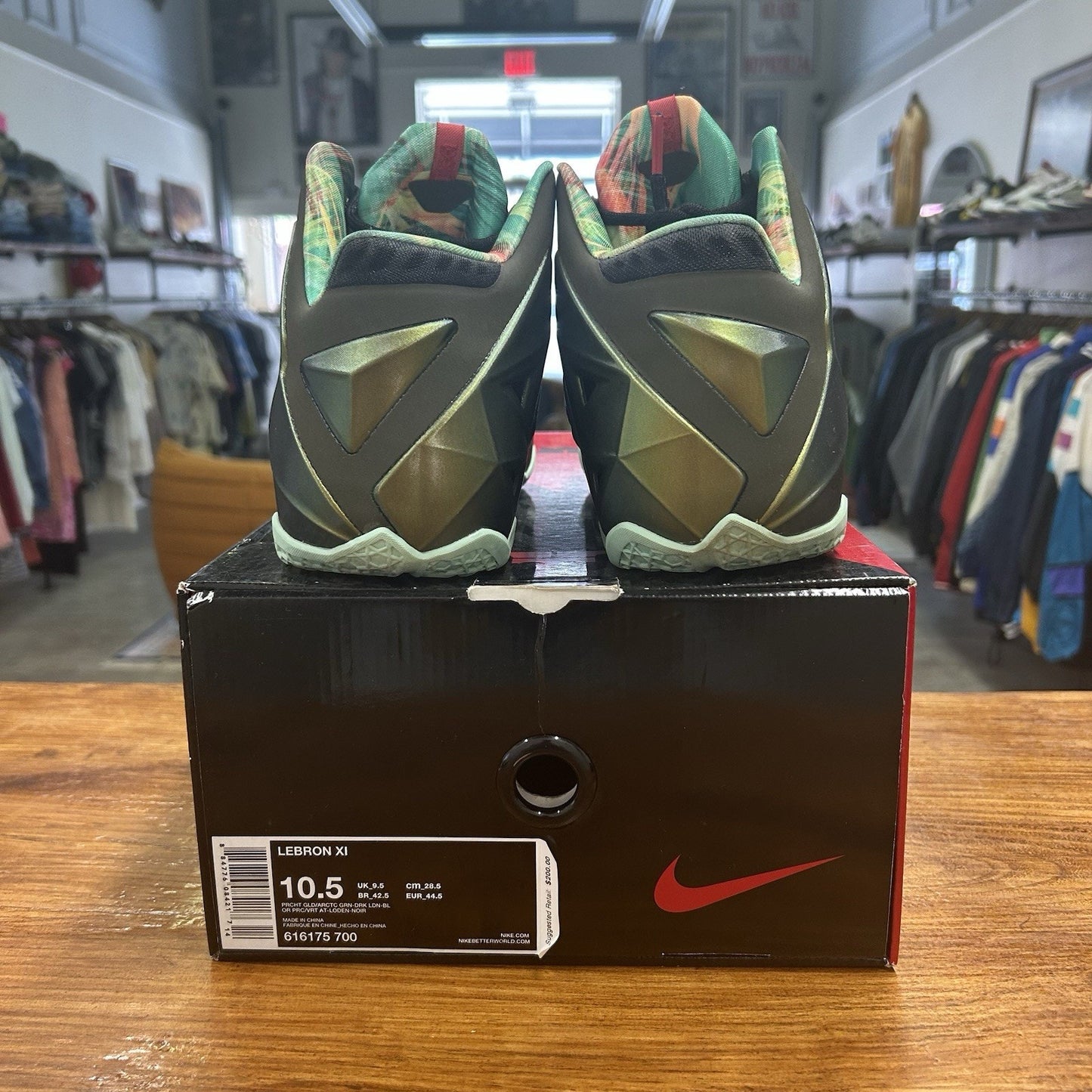 Size 10.5 - Nike LeBron 11 King's Pride Lightly Worn OG All