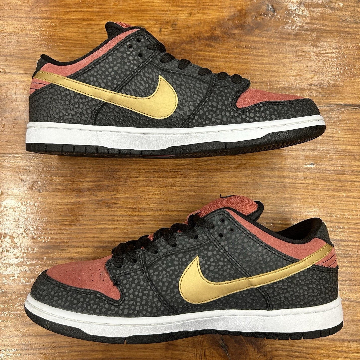 Size 11 - Nike Dunk Premium SB QS Low Walk Of Fame Worn Once OG all
