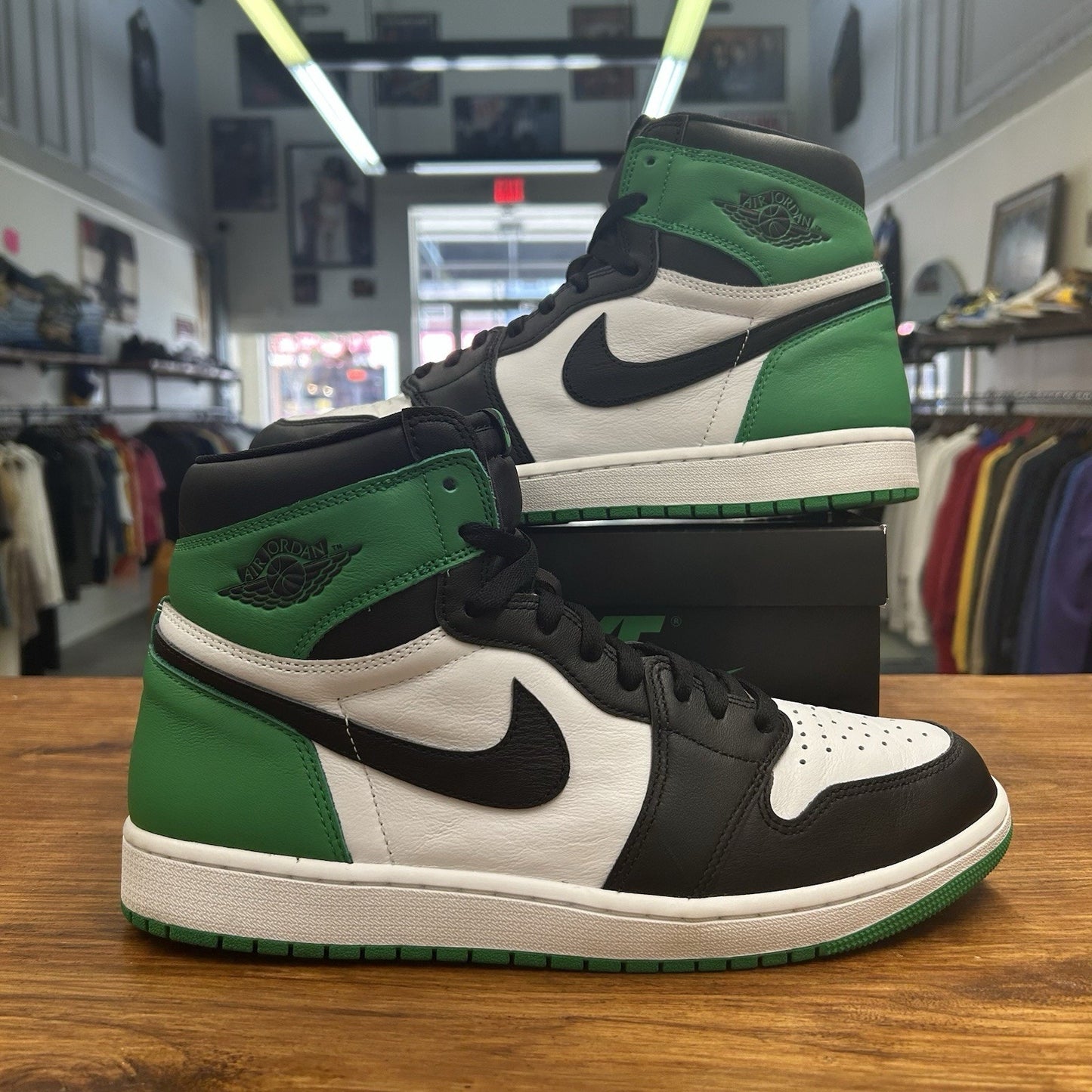 Size 12 - Jordan 1 High Lucky Green
