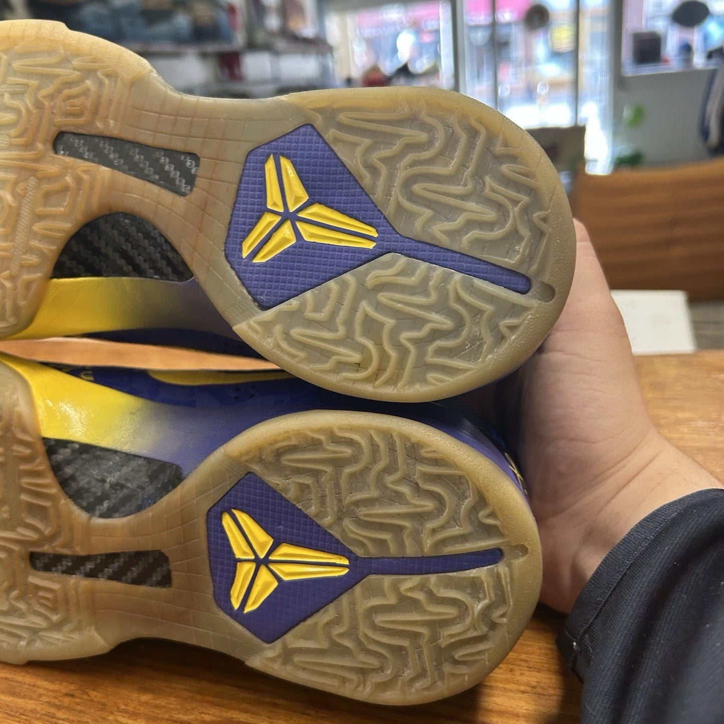 Size 10.5 - Nike Zoom Kobe 5 2010 Rings
