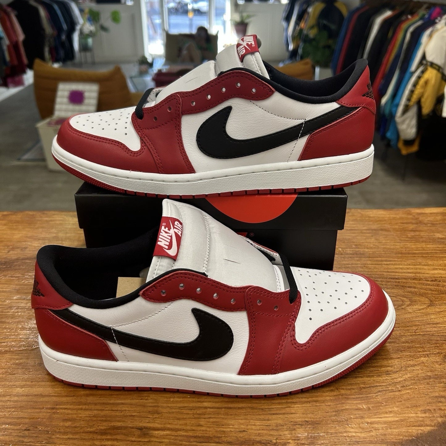 Size 11 - Air Jordan 1 Retro OG 2025 Low Chicago New