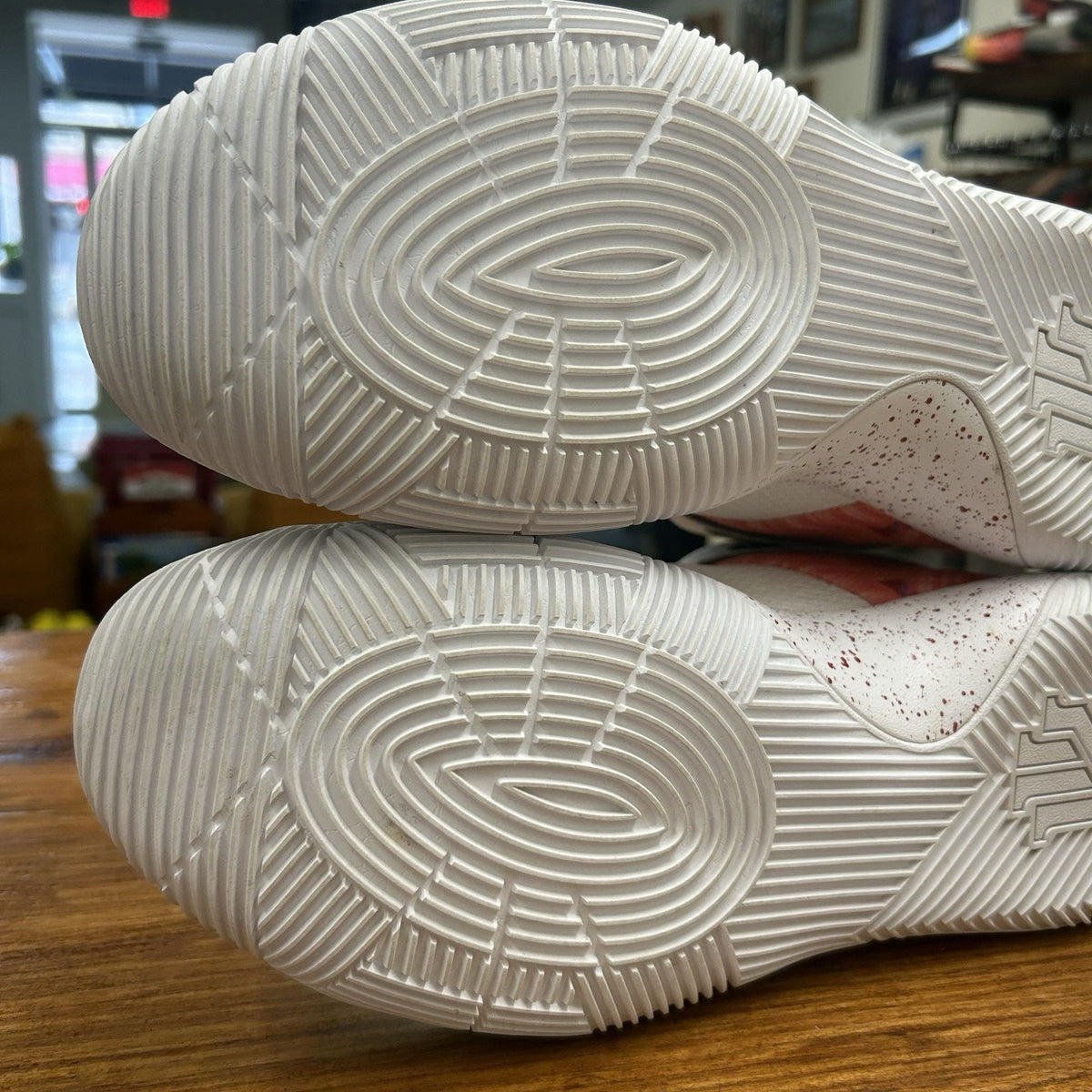 Size 12 - Nike Kyrie 2 Ky-Rispy Kreme Special Box Version 1 White 2016 Tried On