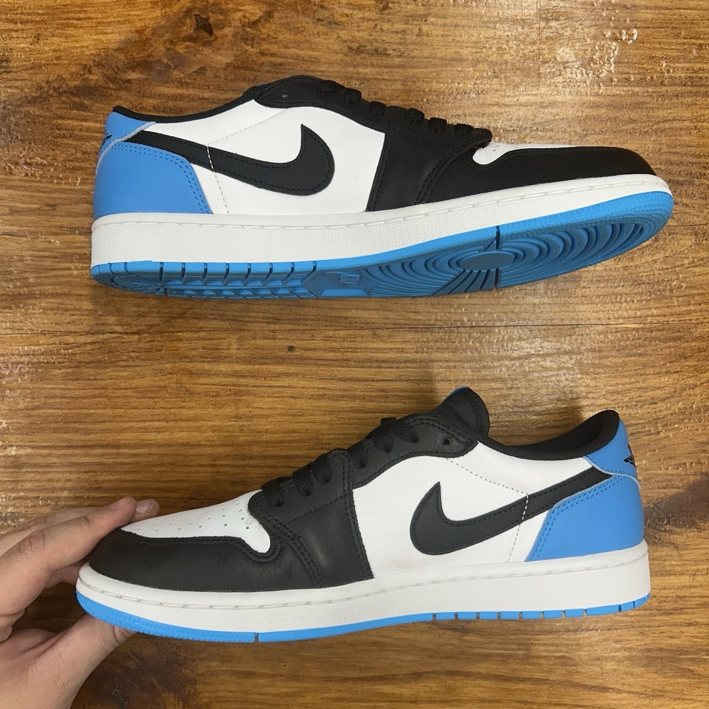 Size 9.5 - Air Jordan 1 Low UNC