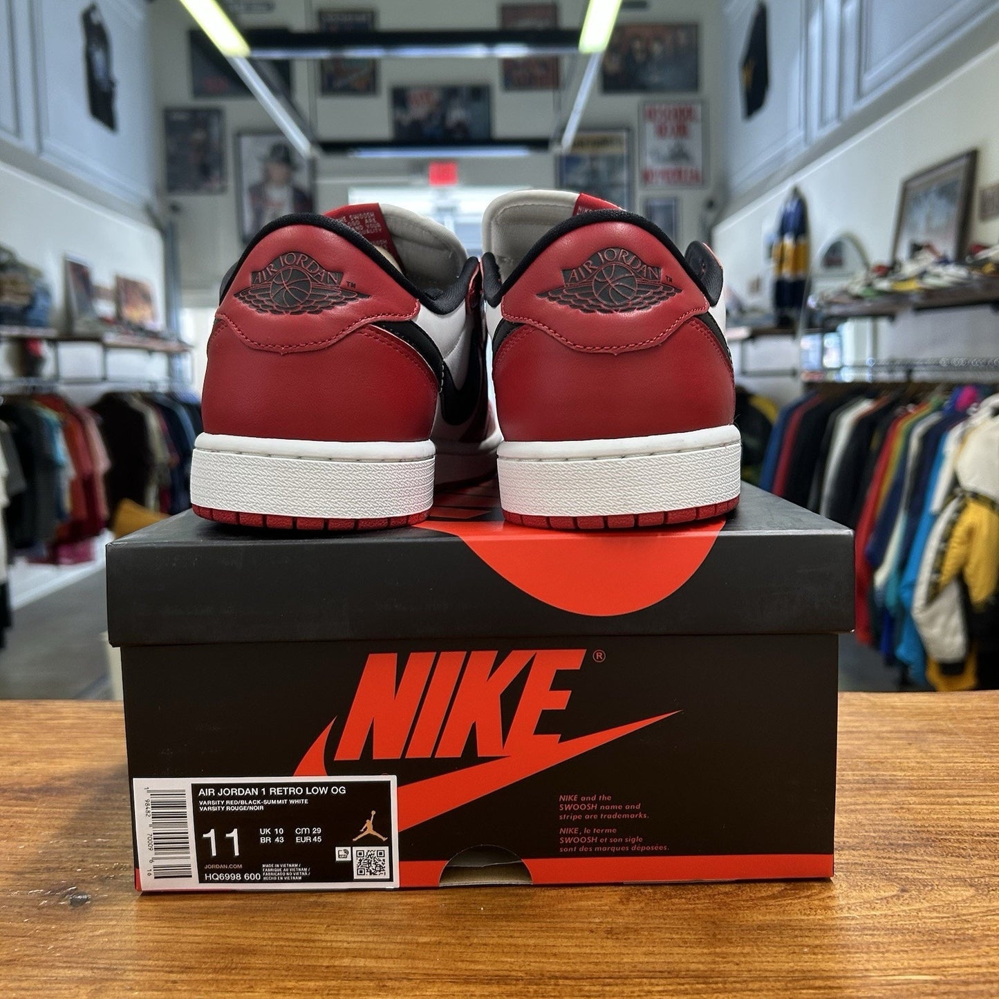 Size 11 - Air Jordan 1 Retro OG 2025 Low Chicago New