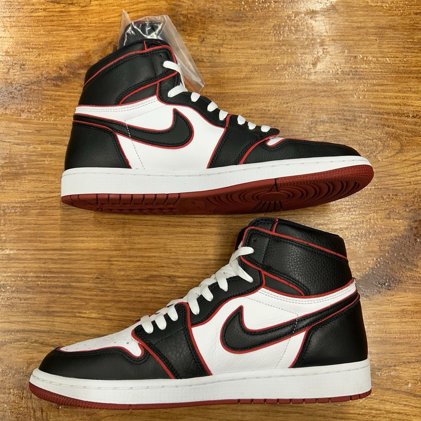 Size 12 - Jordan 1 Retro High OG Bloodline 2019 Worn Once OG All