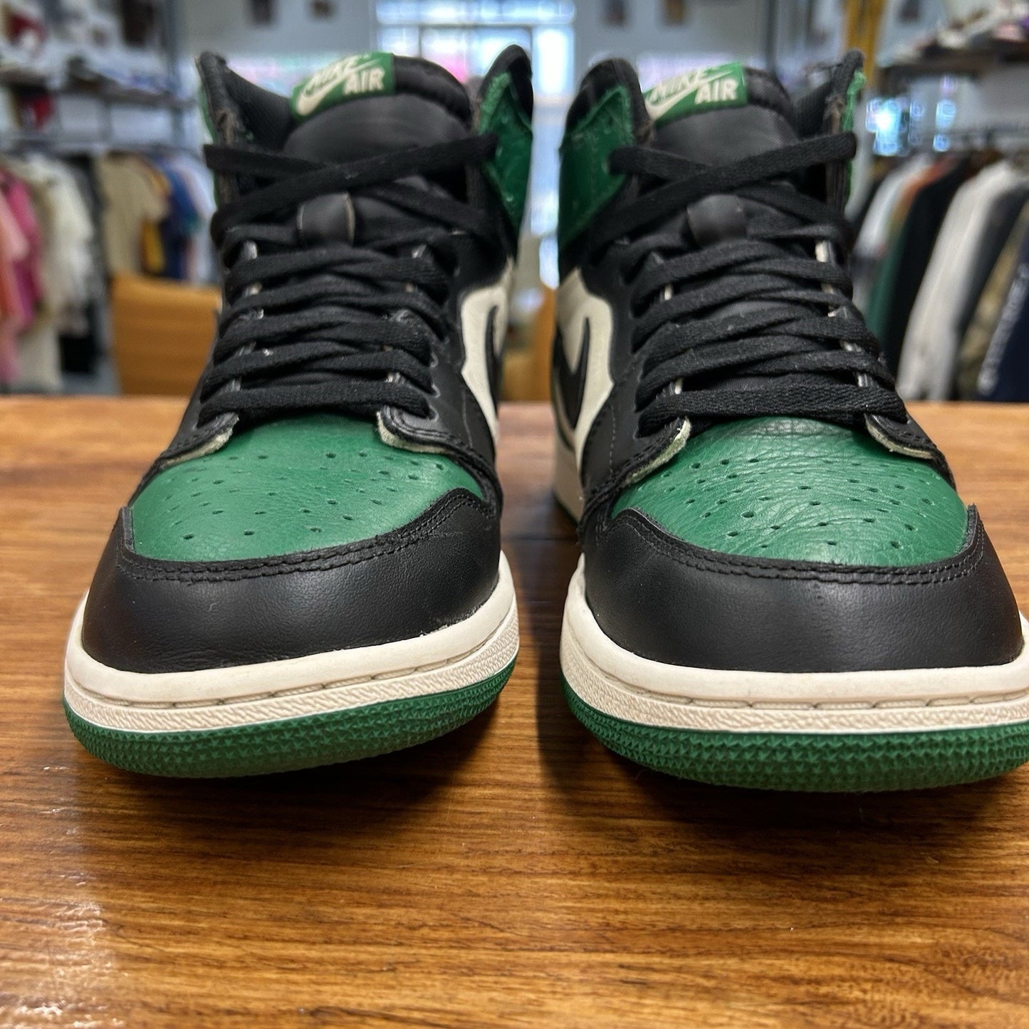Size 9.5 - Jordan 1 Retro High OG Pine Green 2018