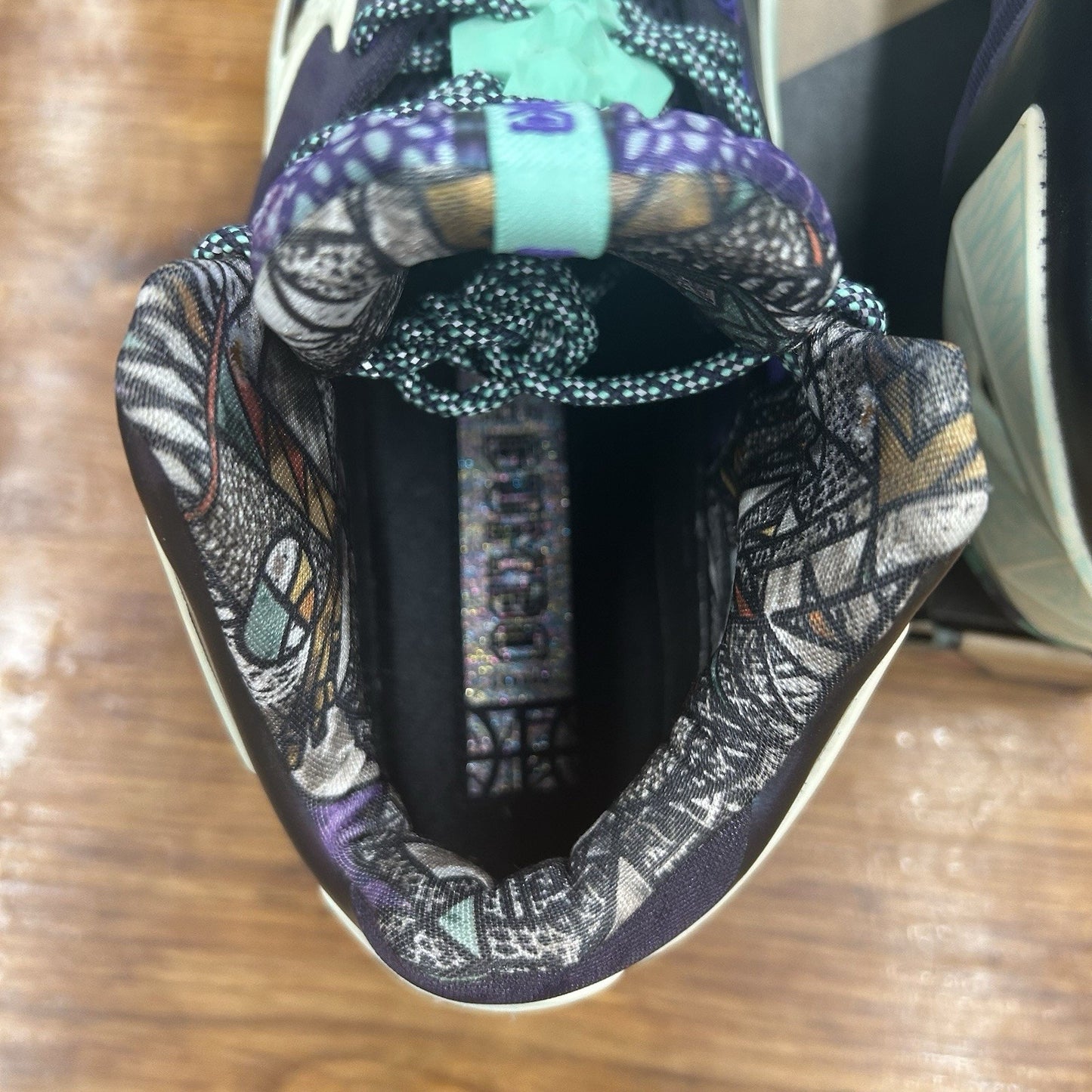 Size 10.5 - Nike LeBron 11 Gator King