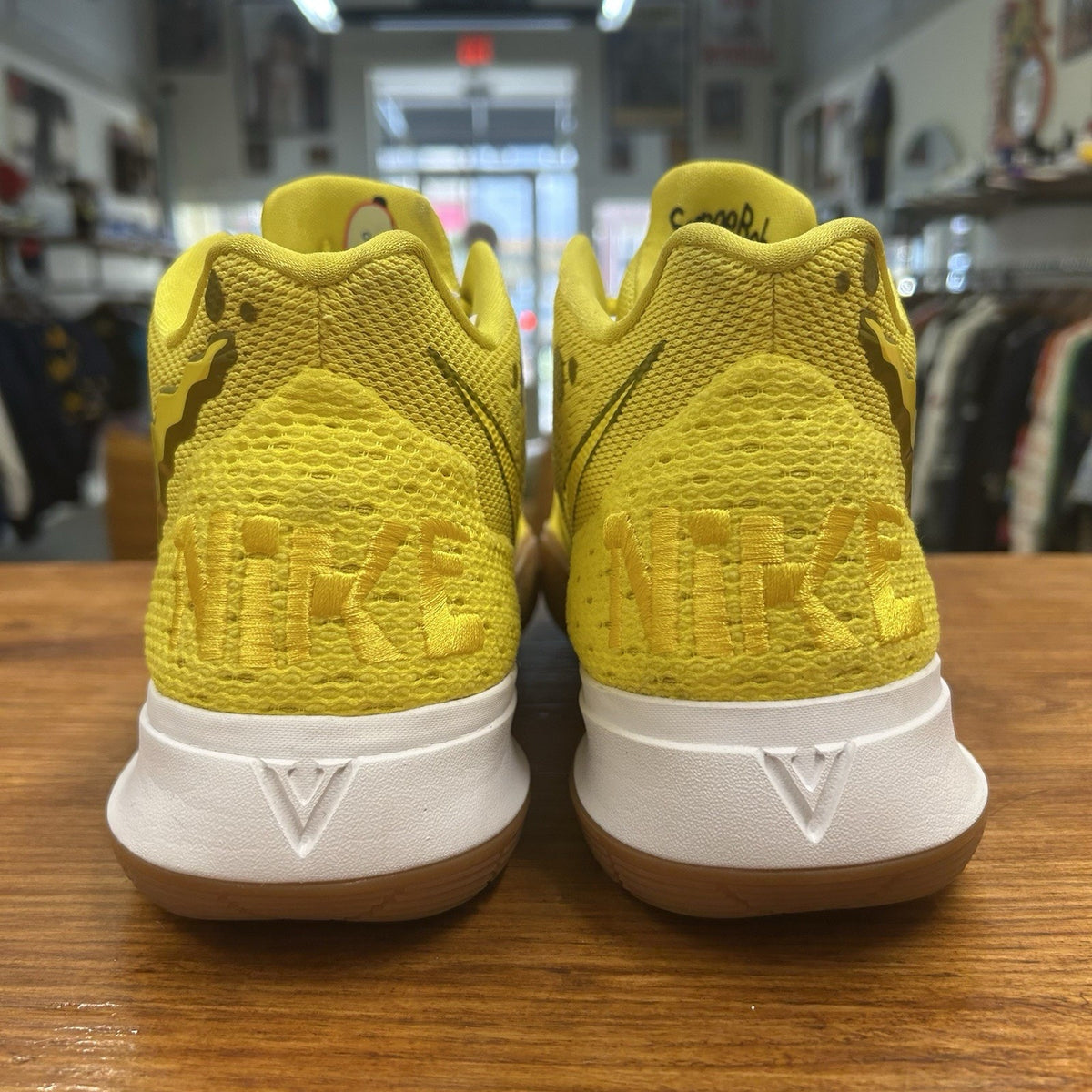 Size 12 - SpongeBob SquarePants x Nike Kyrie 5 SpongeBob Worn Once