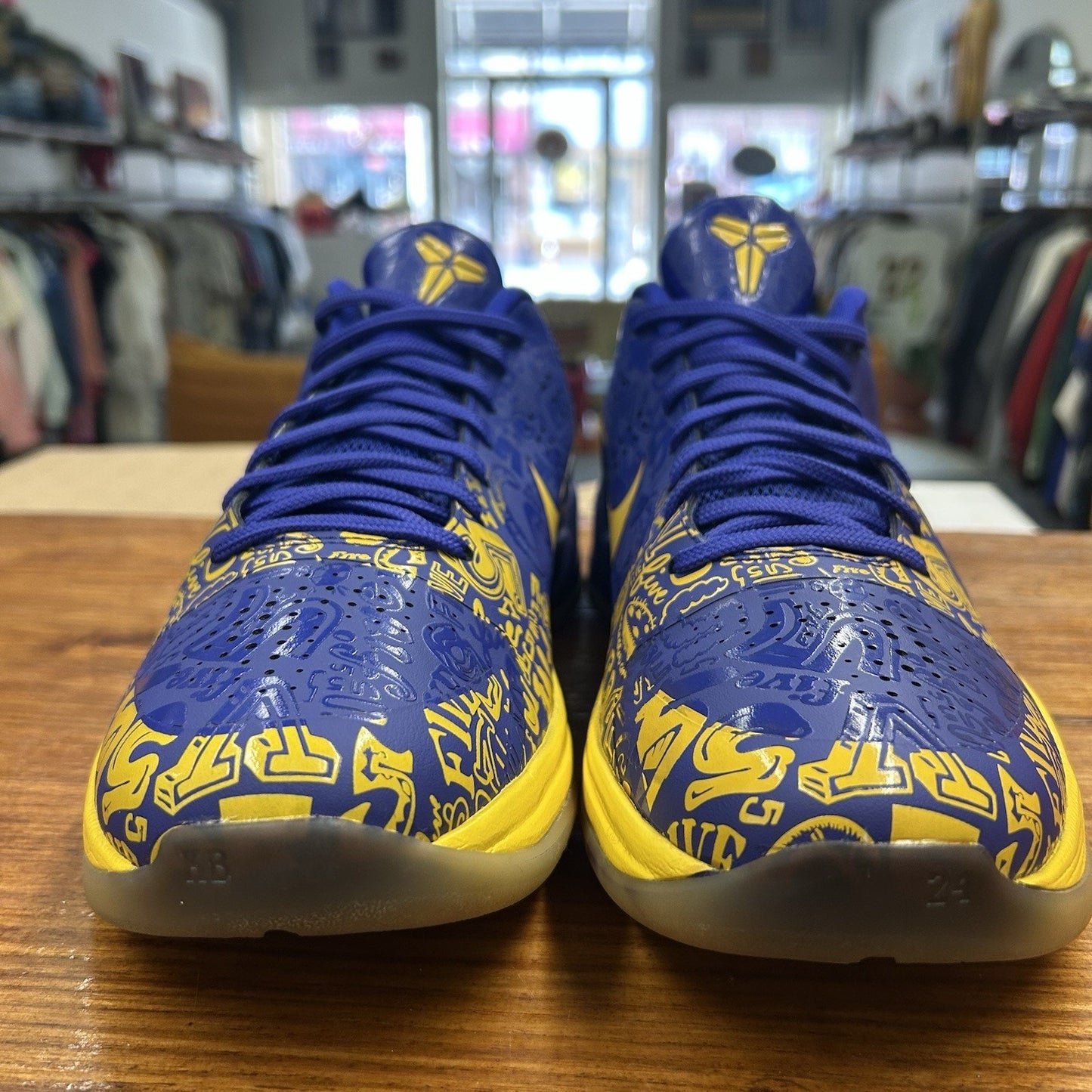 Size 10.5 - Nike Zoom Kobe 5 2010 Rings