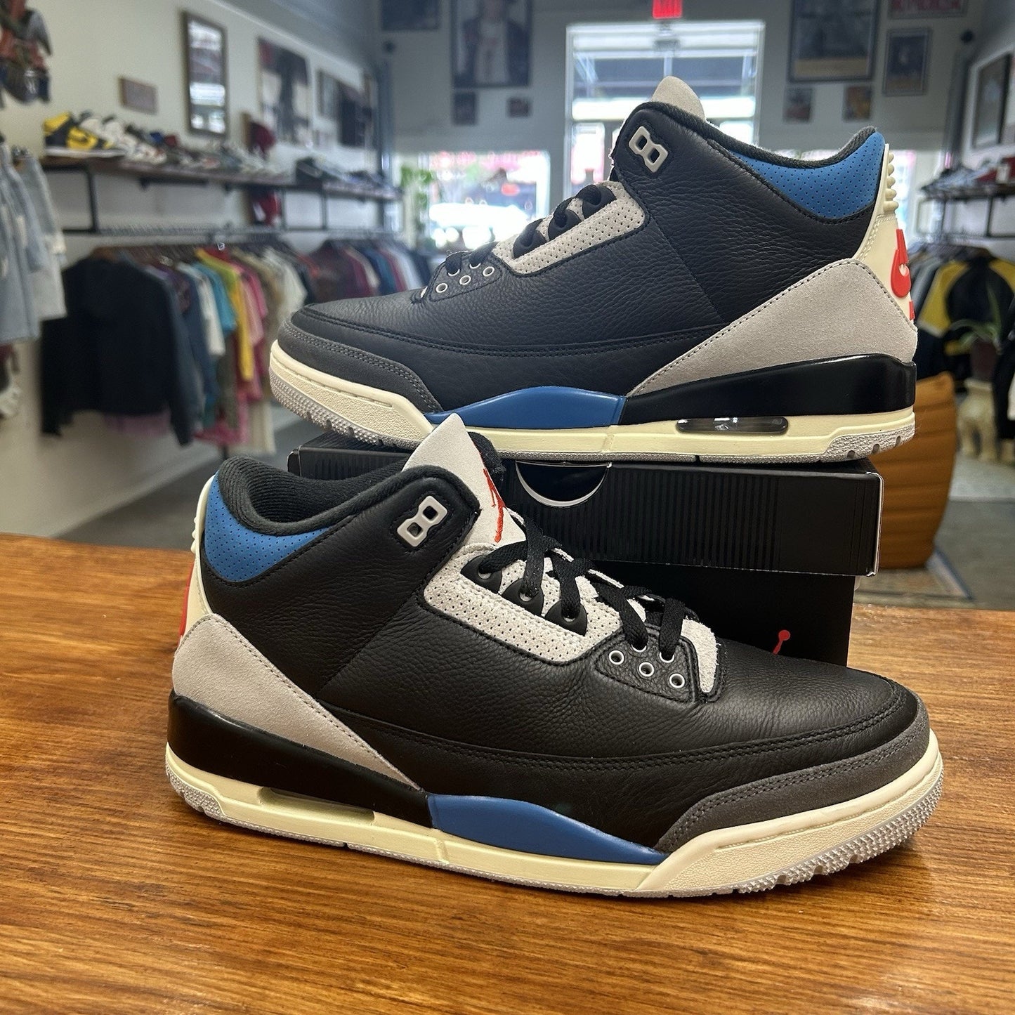 Size 11 - Air Jordan 3 Retro OG Rare Air