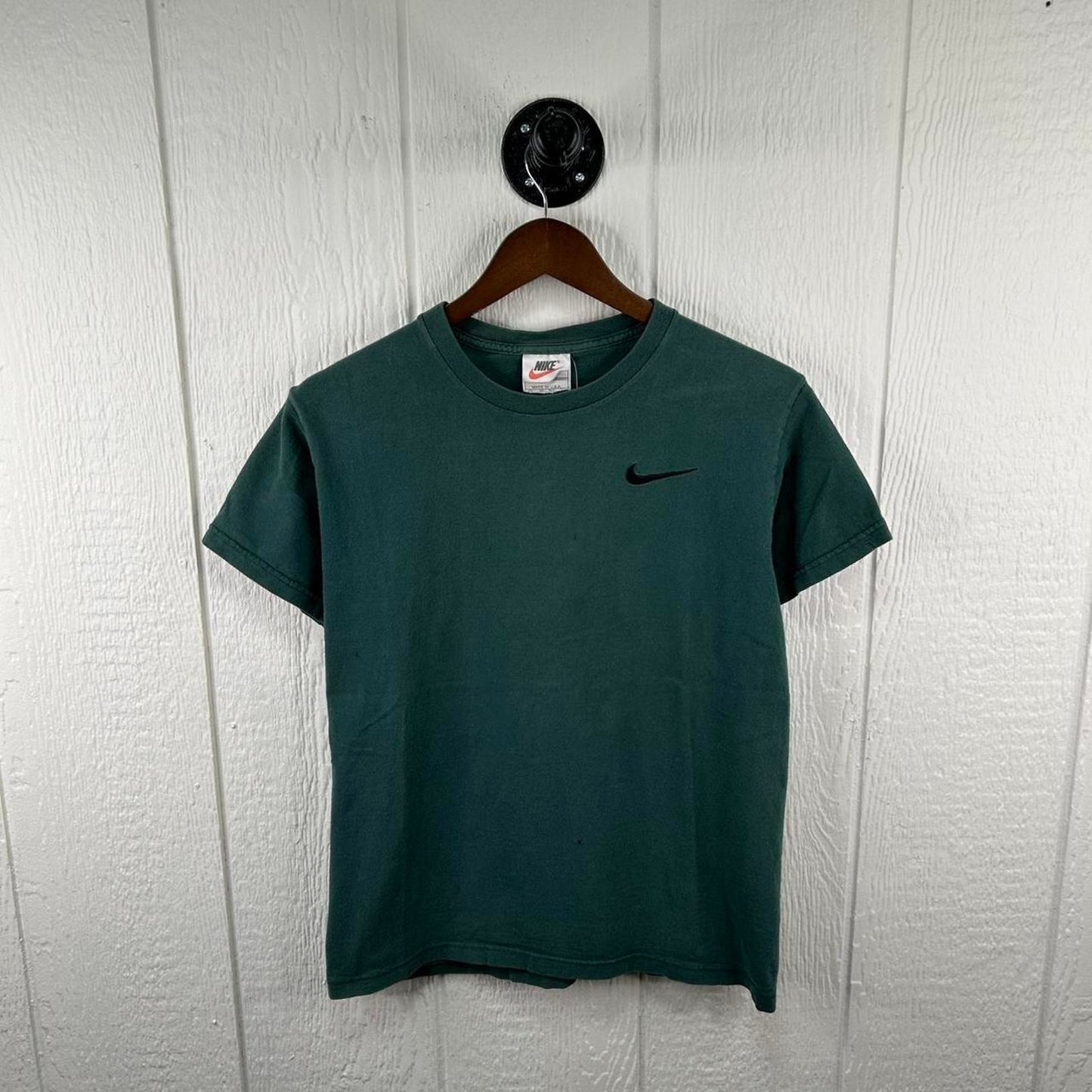 Vintage 90’s Forest Green Nike Streetwear Tee (M)