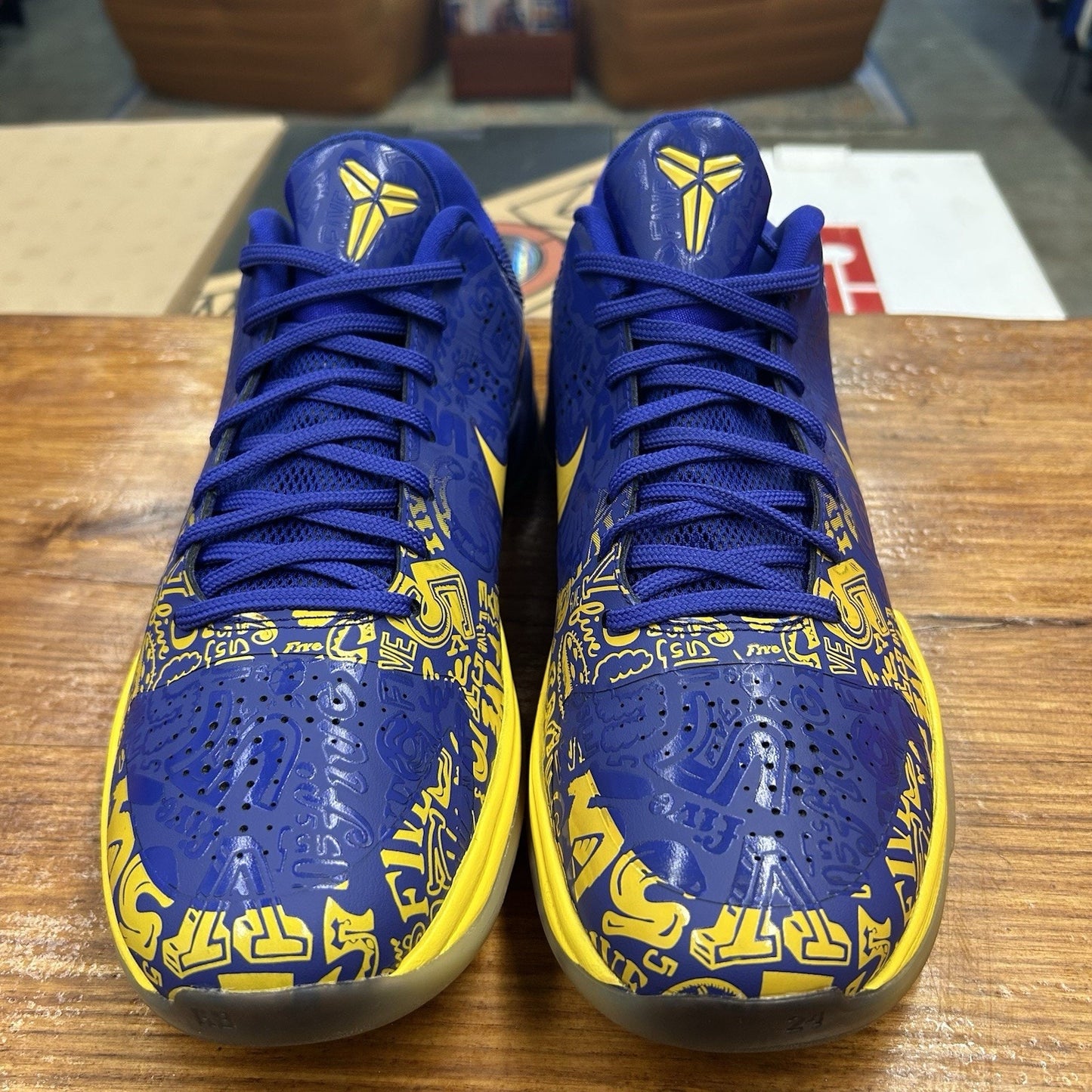 Size 10.5 - Nike Zoom Kobe 5 2010 Rings
