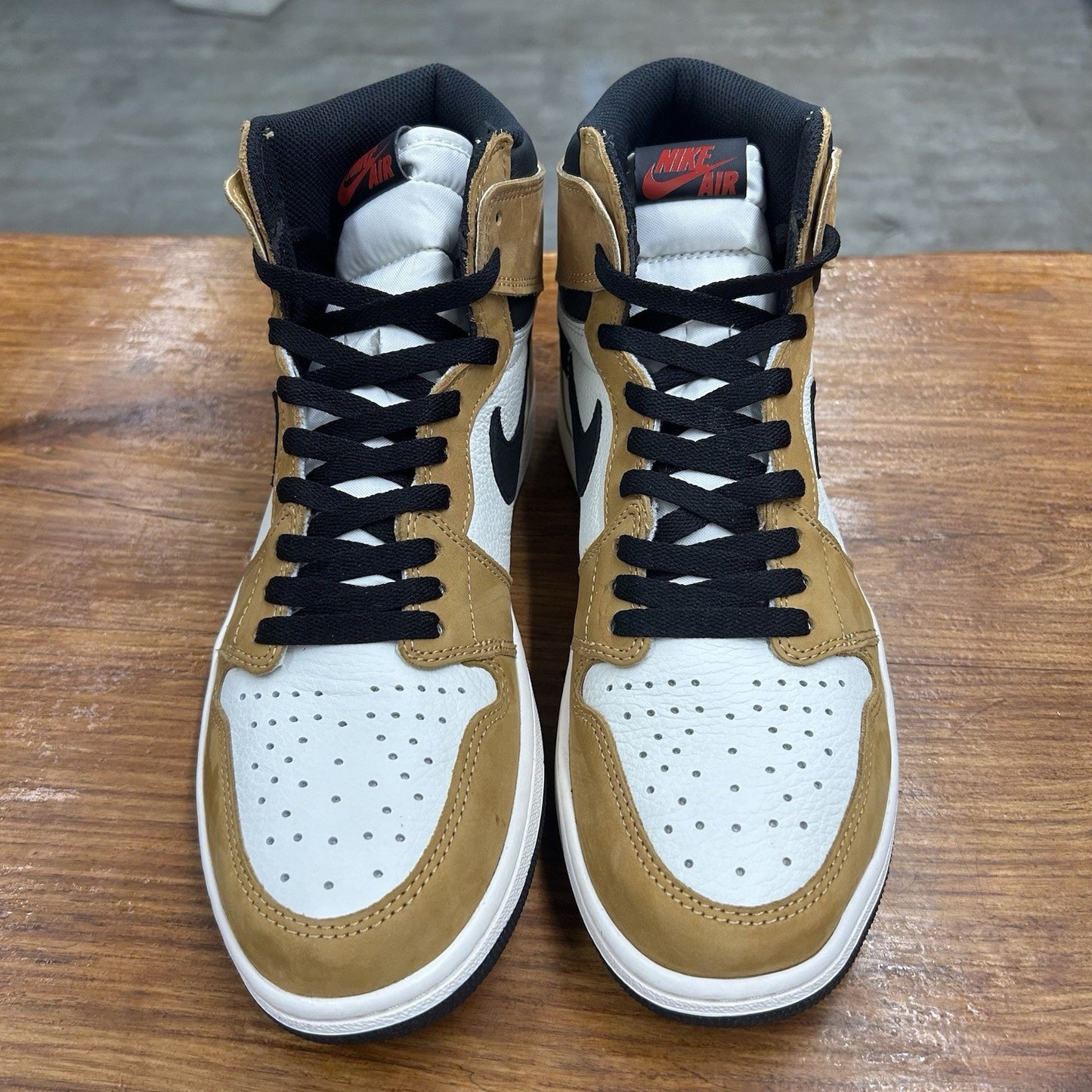 Jordan 1 Retro High Rookie of the Year 2018 - Like New - 11 Men's