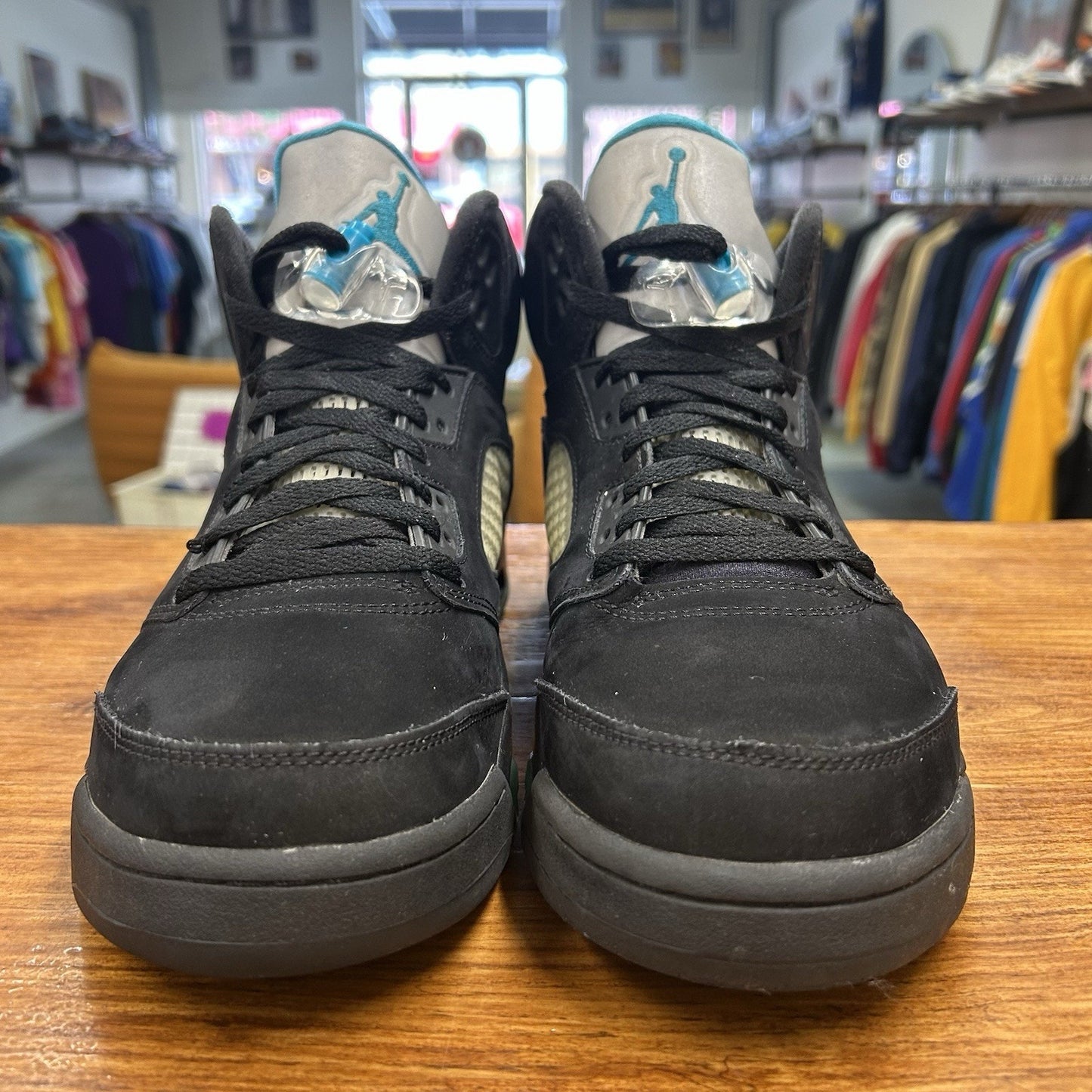 Size 10 - Jordan 5 Retro Aqua
