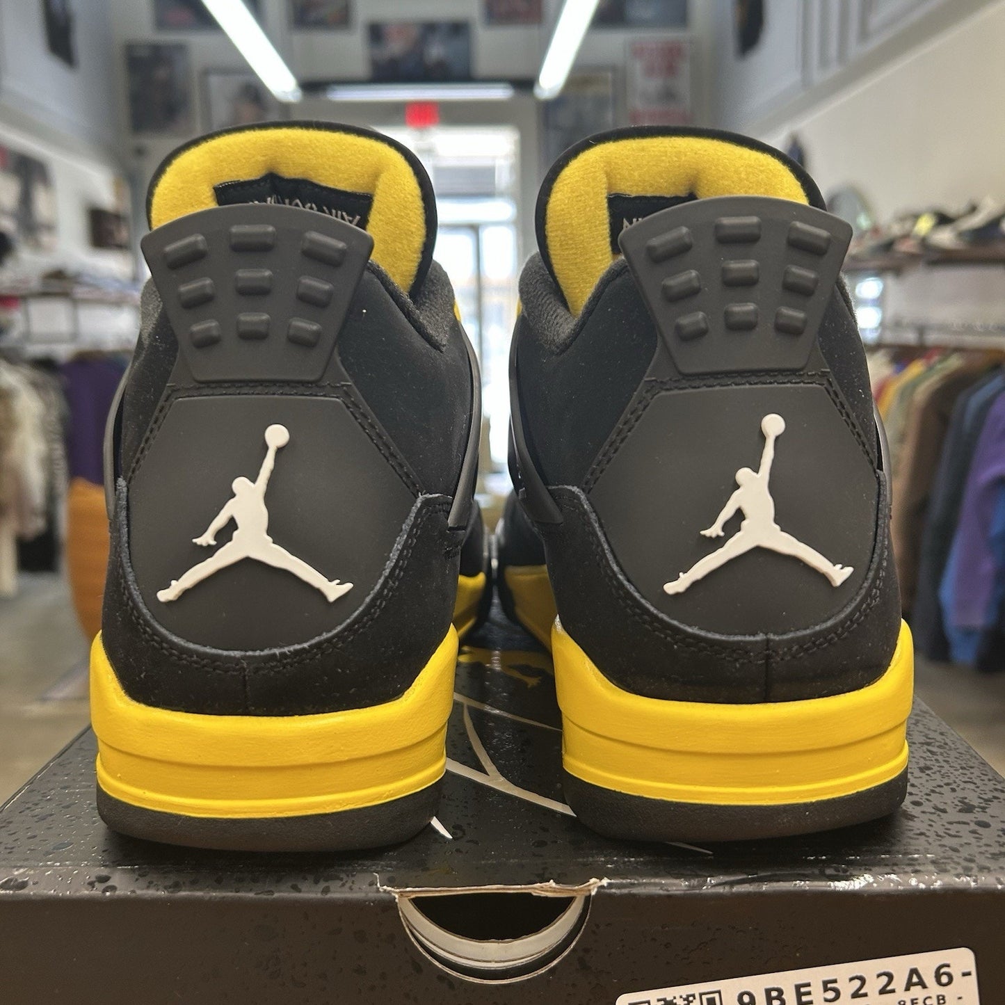 Size 10.5 - Jordan 4 Retro Mid Thunder NEW
